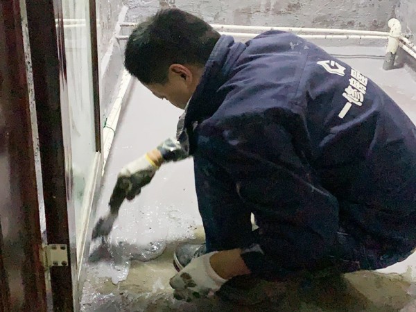 重庆展柜修理常见问题和解决方法