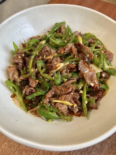 牛肉搭青椒，简单又美味