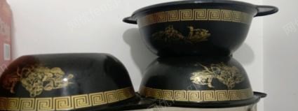 陕西宝鸡串串店用品展示冰箱,桌子,灶具等转让