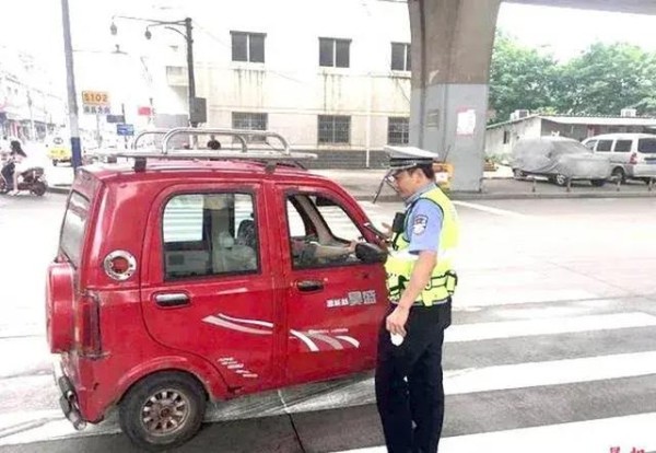 老翁的快乐驾驶指南：满足这3条件才能安心上路1-有驾