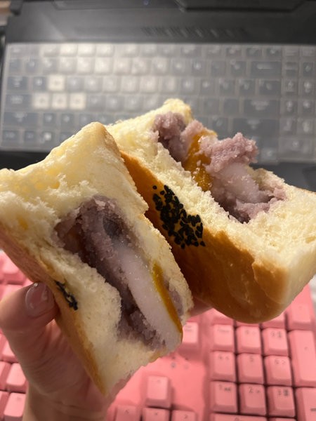芋泥麻薯咸蛋黄面包