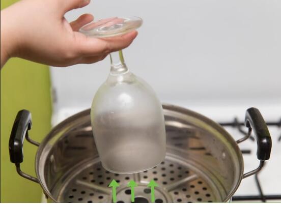保持玻璃器皿远离脏污的 5 个技巧