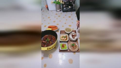 母女二人午餐，微蒸烤箱40分钟8饭菜一锅出，土豆炖排骨好吃绝了