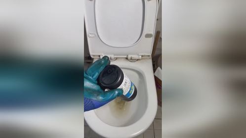 草酸多次清理不掉的坐便器马桶s弯陈年老垢快速清除办法