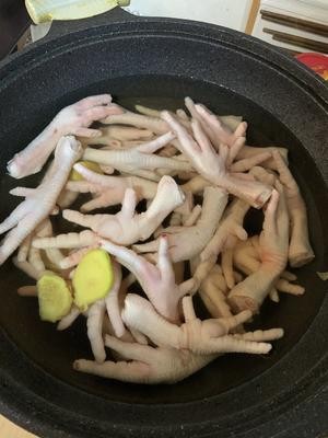超简单火锅鸡爪(零失败~)的做法 步骤1