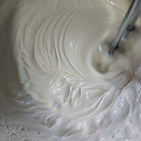 家庭版生日蛋糕，零失败戚风蛋糕胚的做法图解9
