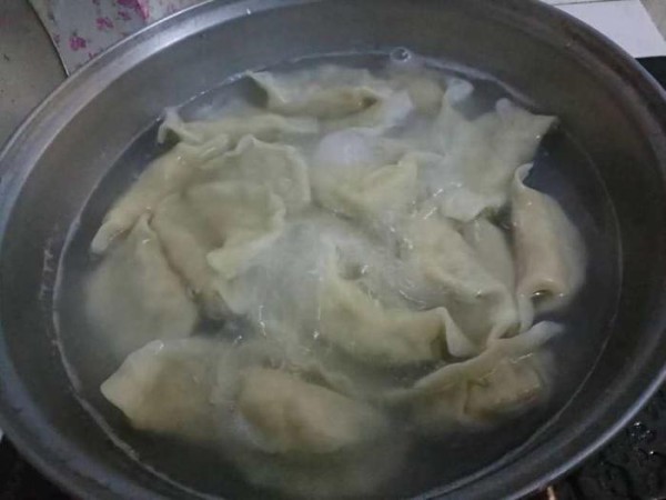 还在为剩菜发愁，看看我是怎么做的，立马变新宠，上桌就疯抢