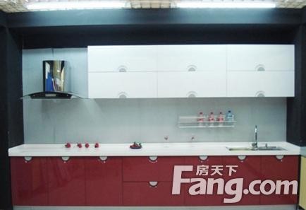 橱柜下面要铺地砖吗