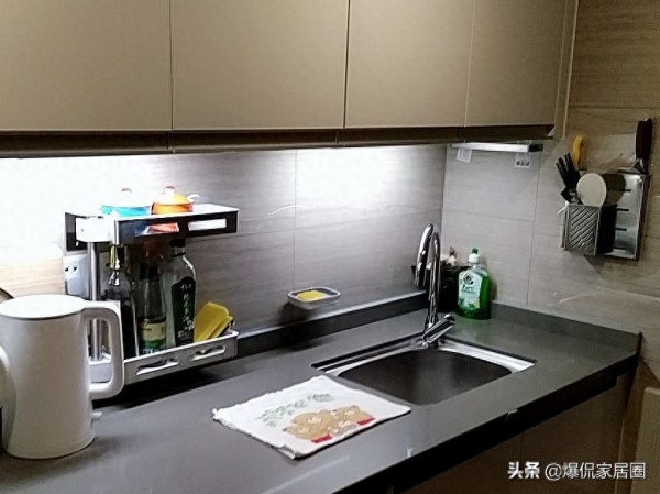 厨房收纳的8个技巧，这样布置实用又美观