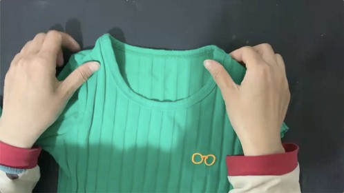 衣服领子大了别急！教你1招，剪一剪缝一缝，简单又实用