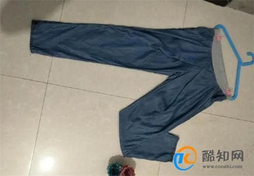 网购衣服严重脱色 商家又不给退怎么办 洗了之后才知道