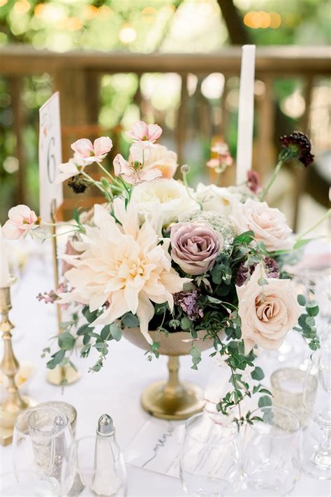 How to create your own floral arrangements for a wedding