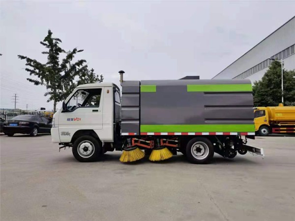 多功能小型路面清扫车