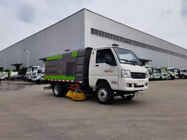 多功能小型路面清扫车