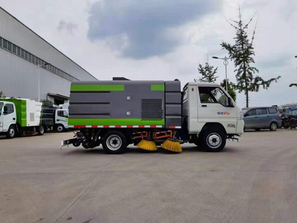 多功能小型路面清扫车