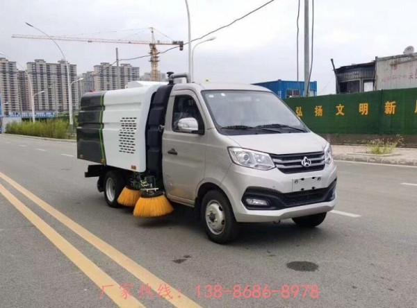 小区路面清扫车小型多功能扫路车市场价格