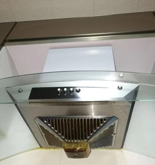 延长吸油烟机使用寿命的清洗频率及方法（根据使用情况定期清洗） 第2张