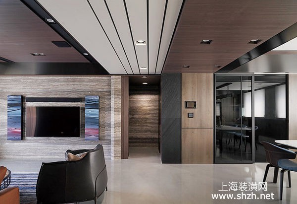 老房翻新改造装修设计：因地制宜打造优雅沉稳生活空间