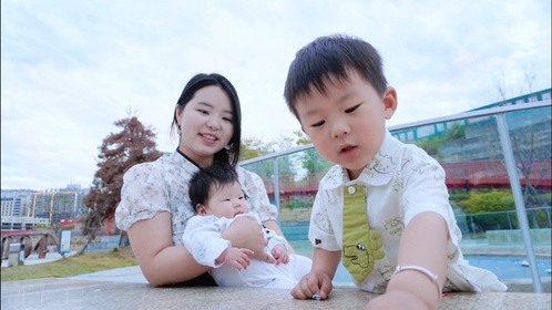 这是我的第3个母亲节，谢谢你们选我做你们的妈妈