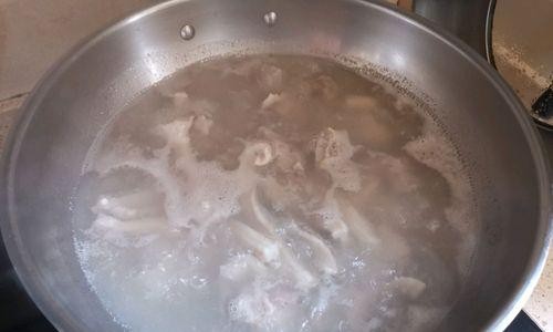 猪肚排骨汤的做法（家庭美食，营养又好吃）