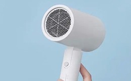 时尚吹风机助你展现个性风采，成为潮流焦点！