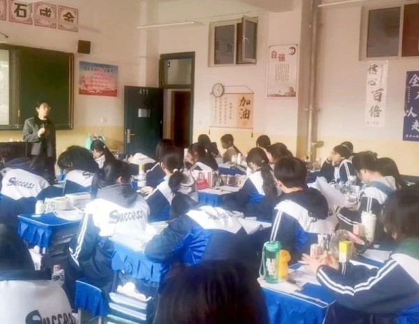 成功高中大扫除活动 | 劳动教育，赋能成长