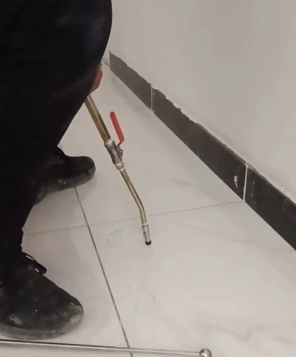 瓷砖空鼓维修一般是怎么收费的