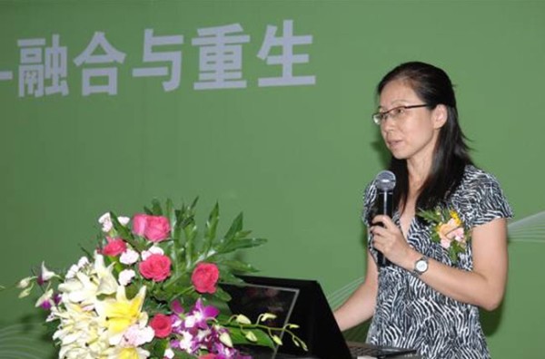 招商地产产品管理中心设计总监尹江在演讲
