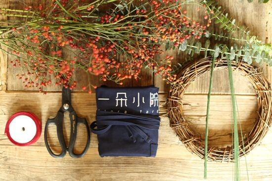 diy手工圣诞花环怎么做 圣诞花环制作方法图解