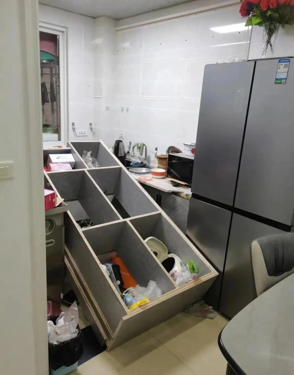 为什么现在越来越多人厨房不装吊柜？探讨其原因及替代实用装修干货分享插图3