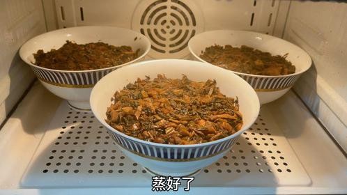 梅菜扣肉这样做好吃不油腻，一次做三碗出来，比饭店做的还好吃。