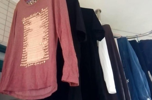 湿衣服这样晒，半小时就干透，什么衣服都可以，告诉家里人