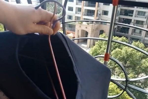 湿衣服这样晒，半小时就干透，什么衣服都可以，告诉家里人