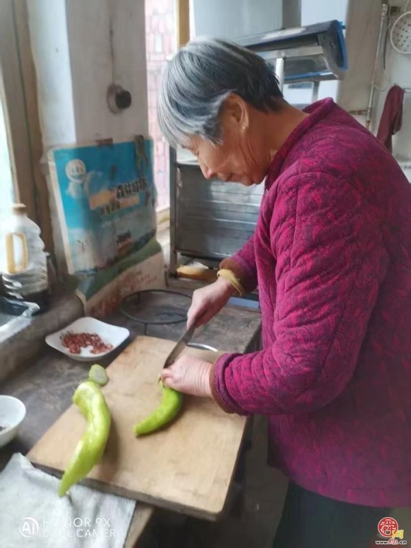 古宅村李玉梅:用爱撑起一个家,用善温暖一个村