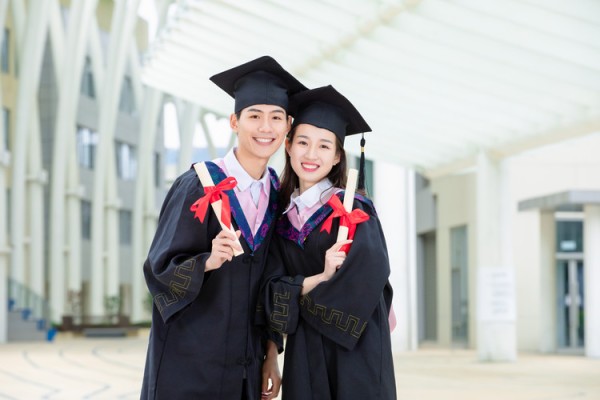 云阳县特殊教育学校的设施如何？生活方便吗？