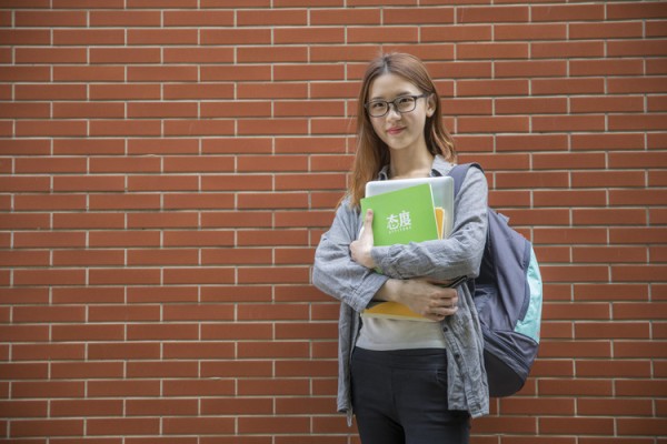 西昌交通学校的设施如何？生活方便吗？