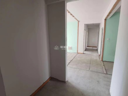 凯迪塞纳河畔、毛胚四室、南北通透、zhoub生活设施齐全便利