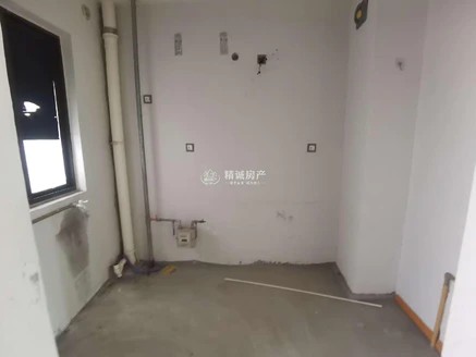 凯迪塞纳河畔、毛胚四室、南北通透、zhoub生活设施齐全便利