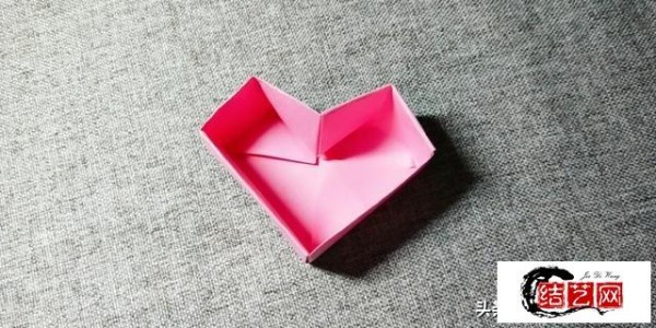 介绍一款好看好玩的立体爱心收纳盒教程教大家怎么折爱心折纸收纳盒