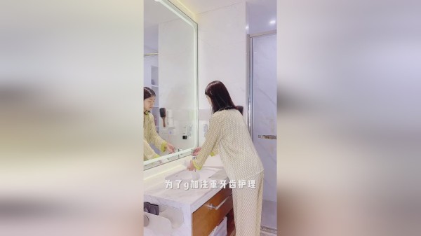 用了这款冲牙器一段时间后，现在口腔日常护理已经离不开它啦！