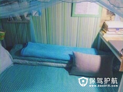 纯色条纹墙纸