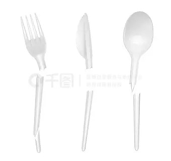 一次性餐具逼真套装破碎的白色塑料刀叉和勺子隔离矢量插图