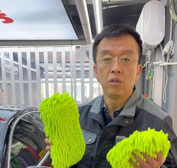 10分钟快速洗车全流程，去污上光打蜡同步完成-有驾