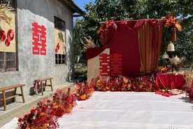 真·乡村爱情!益阳新人用南瓜、玉米装扮婚礼场地,网友被惊艳到图片
