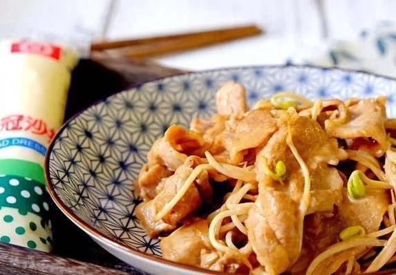 早餐吃啥最香？三道快手菜，10分钟搞定全家营养