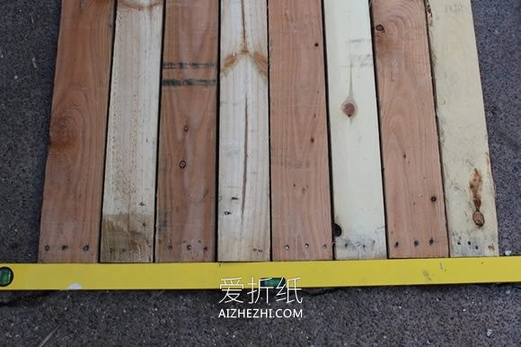 用木板制作花园门的方法- www.aizhezhi.com