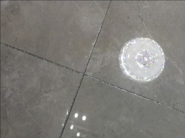 灰色地砖用什么美缝颜色好？一问师傅，幸好没有选错颜色