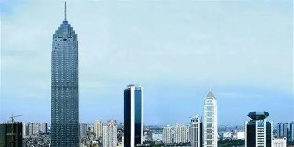 保洁多少钱一平?上门保洁员如何清洁地毯?