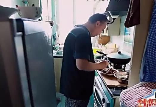 《梦想改造家》设计师爆改上海34㎡旧房，网友：开挂了，太惊艳！