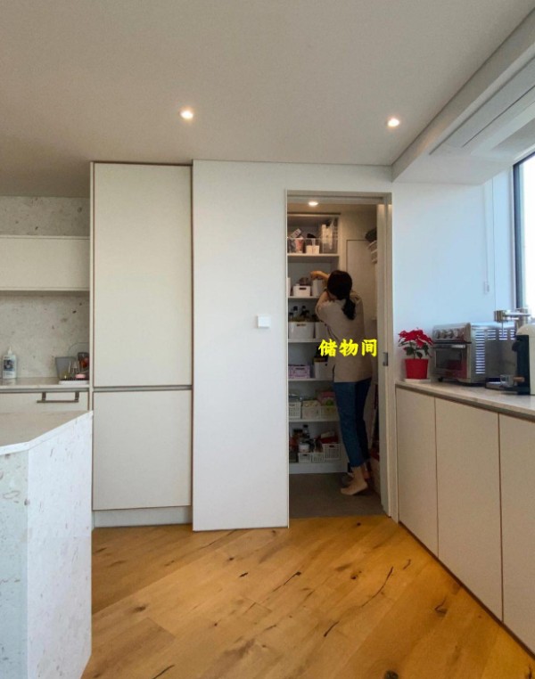 不装吊柜的厨房 更轻松、更方便?